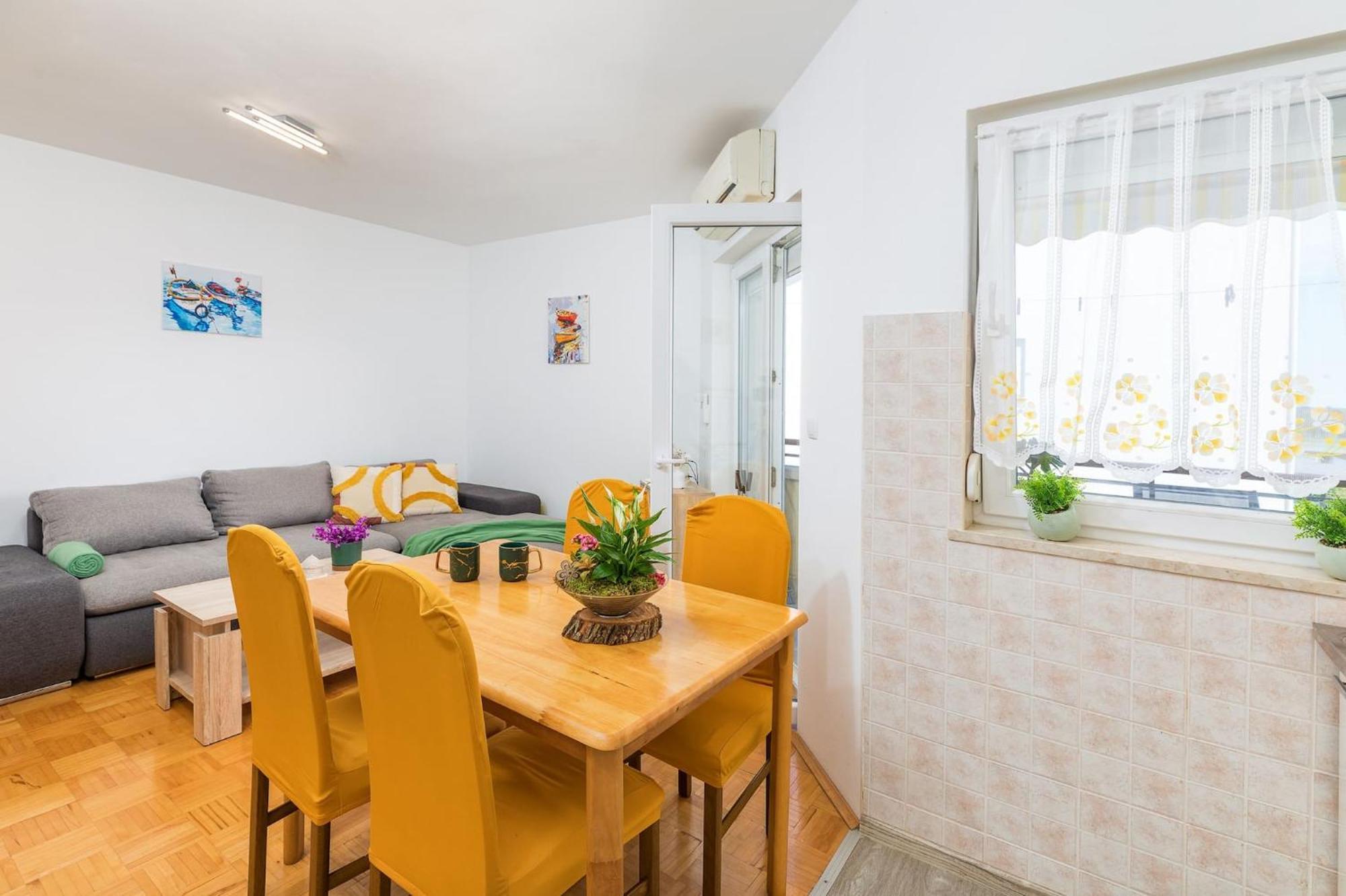 Apartment Stellina Stinjan Bagian luar foto